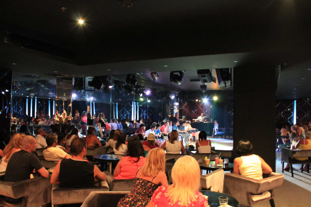 Анимация AMC Royal Hotel & SPA