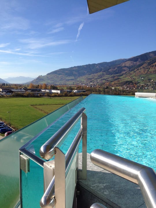 Skyline Pool  Tauern SPA Zell am See-Kaprun