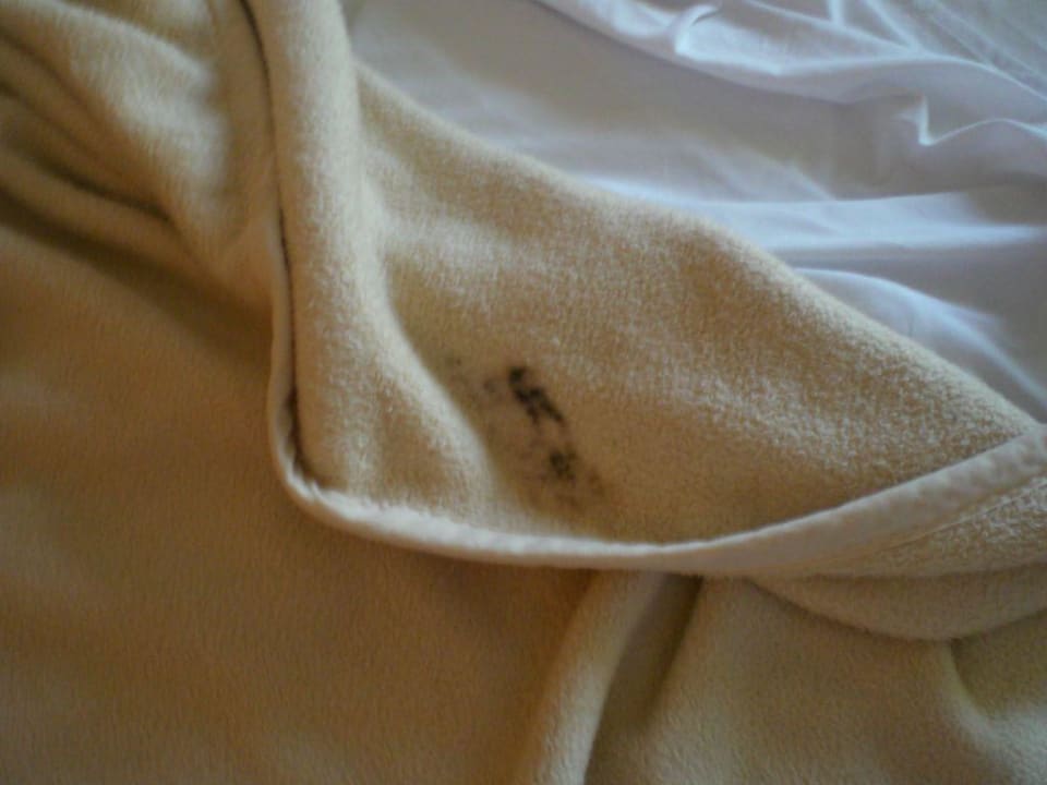 Flecken auf der Bettdecke Moreno Horizon Spa & Resort