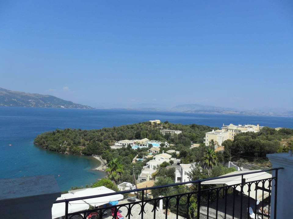 Ausblick am Tag Kommeno Bella Vista Apartments