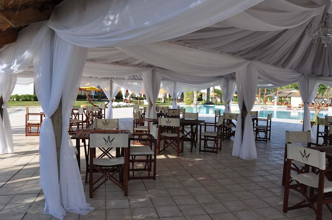 Gazebo in the Garden Hotel La Couronne