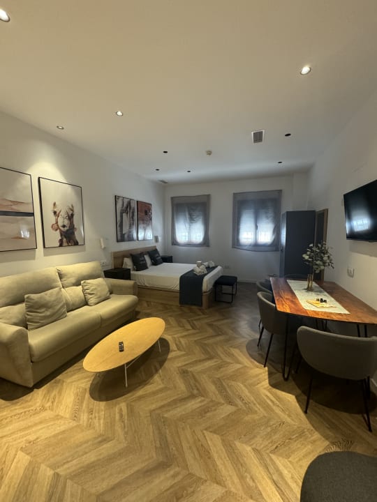 Zimmer limehome Málaga Calle Ancha del Carmen - Digital Access