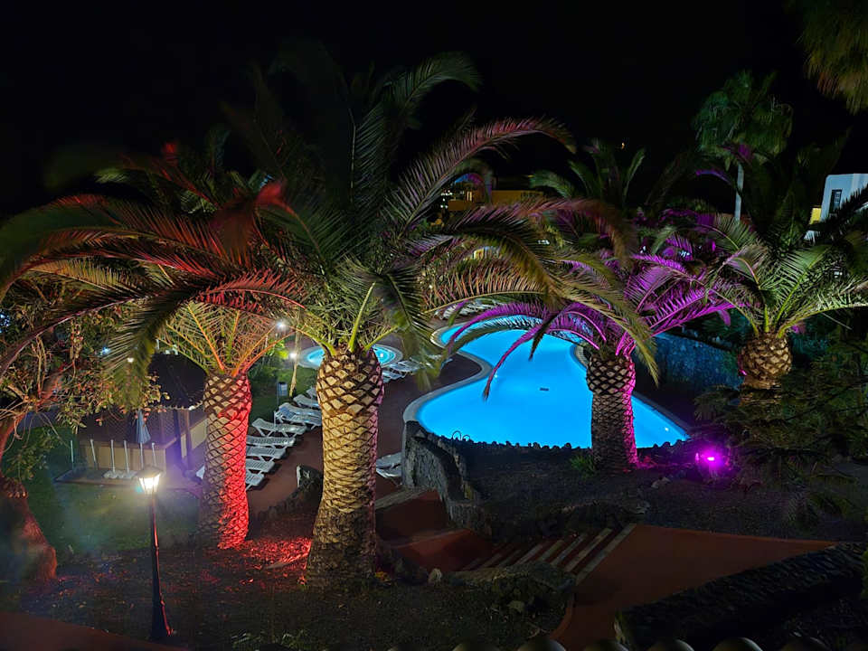 Pool Apartamentos Oasis San Antonio