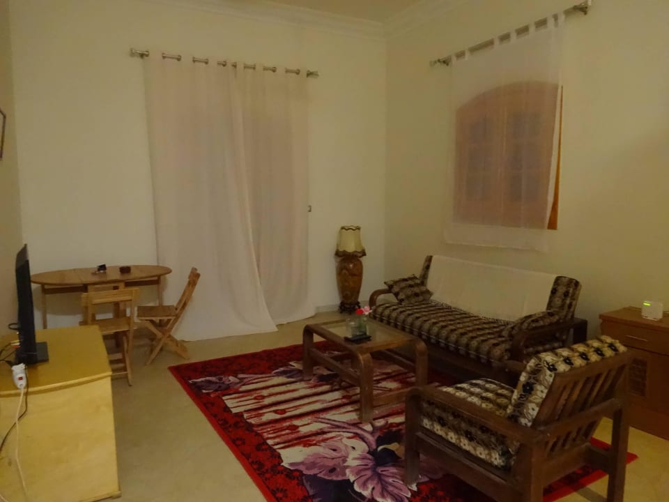 Wohnzimmer mit Essecke Les Appartements de la Concorde