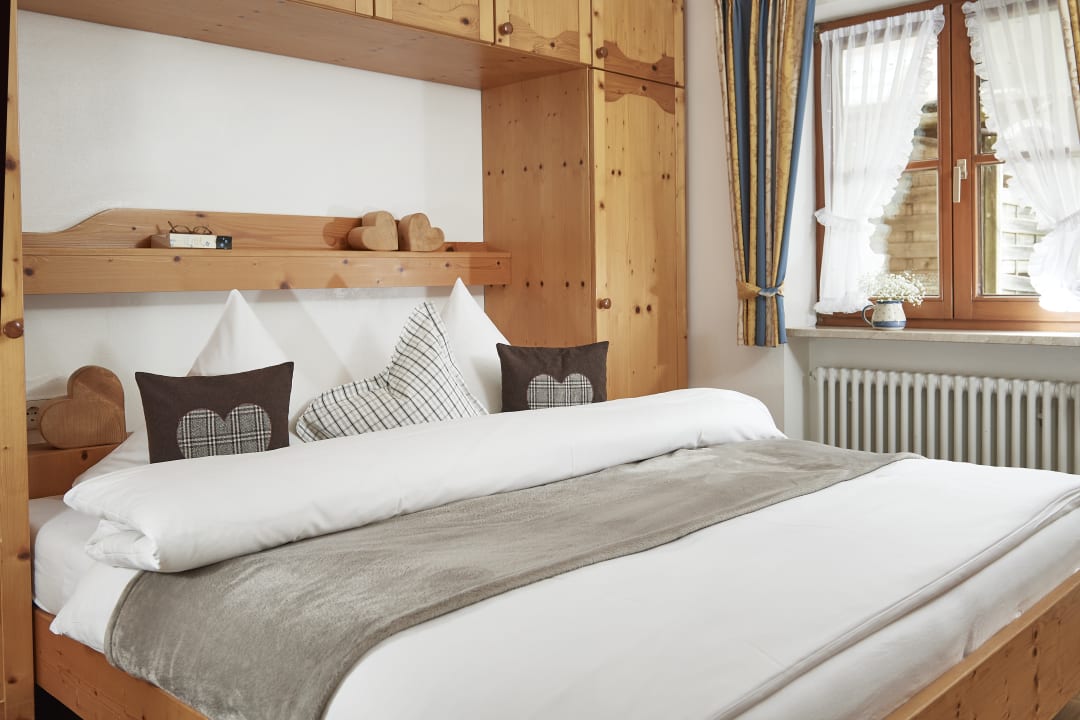 Zimmer Landgasthof und Ferienwohnungen Almenhof