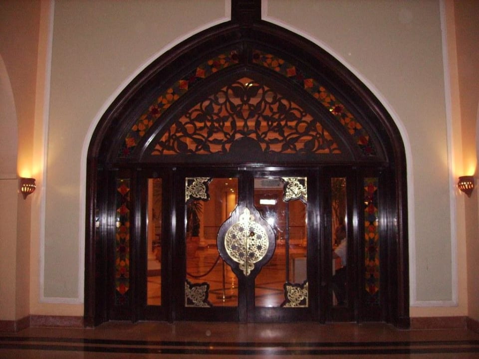 Hoteleingang Charmillion Club Resort