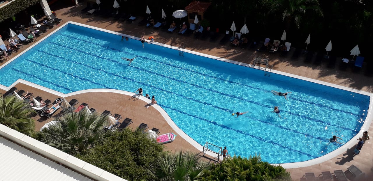 Pool Telatiye Resort