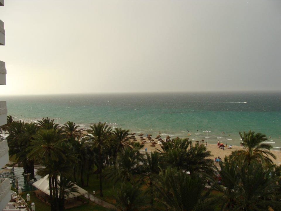 Morze po burzy Hotel El Hana Beach