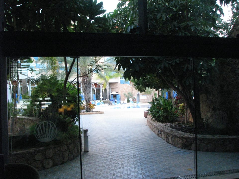 Ausgang zum Garten- und Poolbereich MUR Hotel Faro Jandia & Spa Fuerteventura