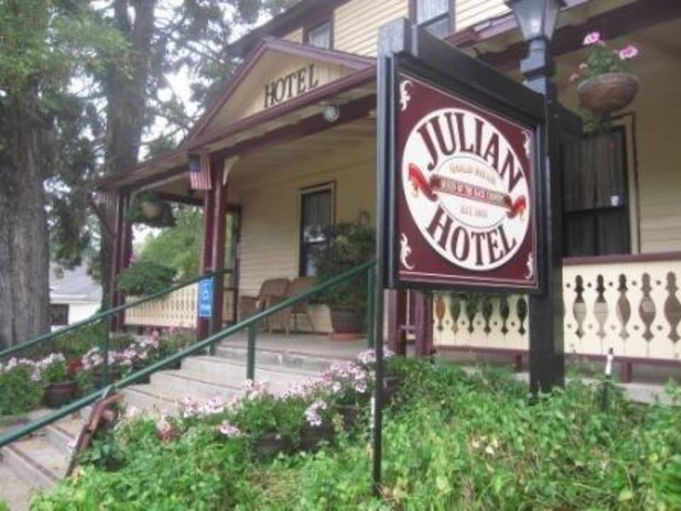 The Julian Gold Rush Hotel von 1897 The Julian Gold Rush Hotel