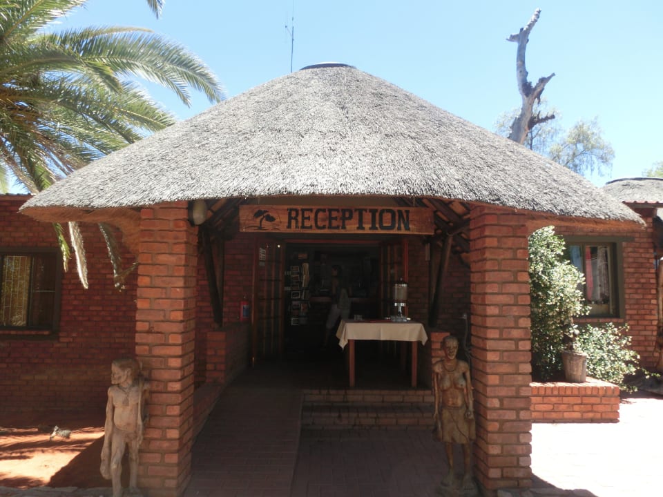 Rezeption-Eingang Kalahari Anib Lodge