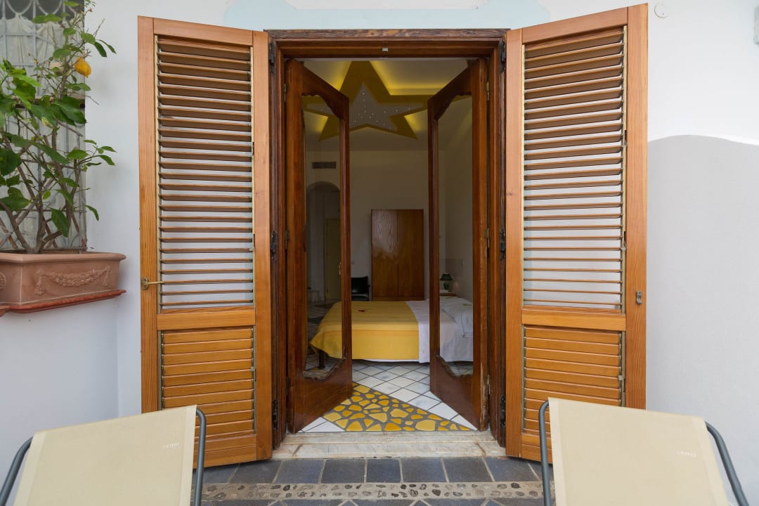 Zimmer Hotel Holiday