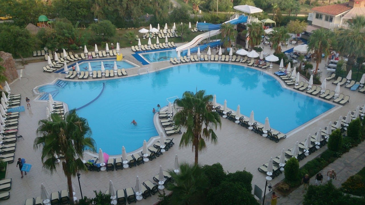 Pool Bella Resort & Spa