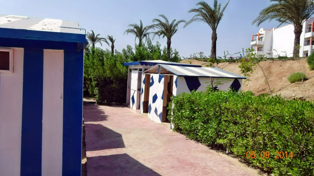 Toilettenhäuschen am Strand Fantazia Resort Marsa Alam