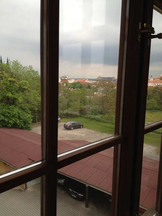 Ausblick vom Treppenhaus im dritten Stock Hotel Jeleni Dvur
