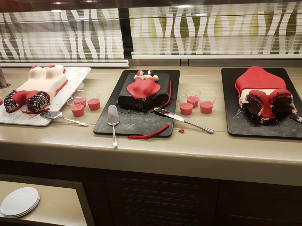 Gastro Saturn Palace Resort Hotel