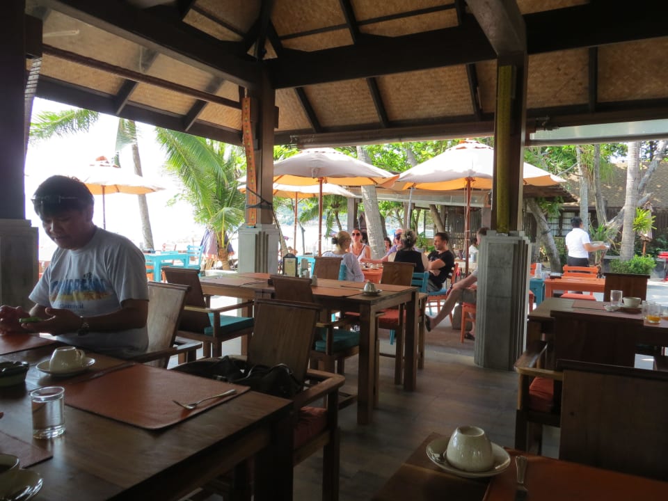 Frühstück am Strand The Fair House Beach Resort