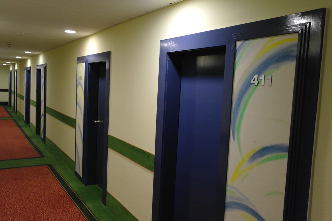 Gang zu den Zimmern AHORN Panorama Hotel Oberhof