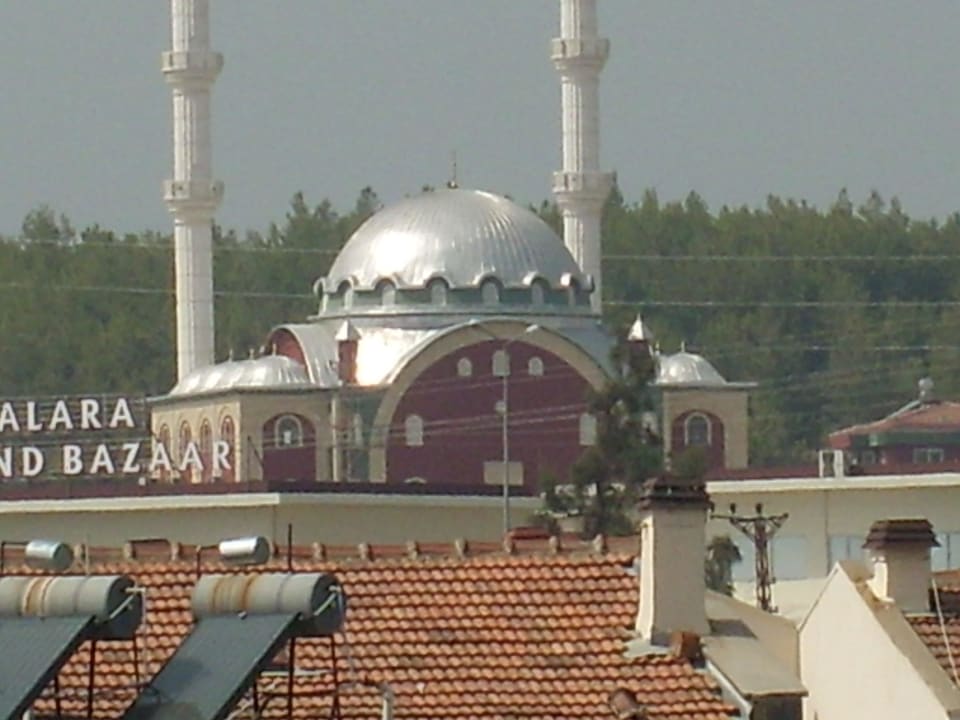 Basar mit Moschee vom Zimmer aus Sealife Buket Resort & Beach