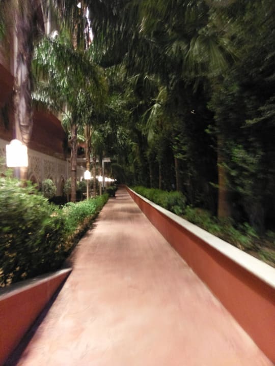 Außenansicht Royal Taj Mahal Hotel