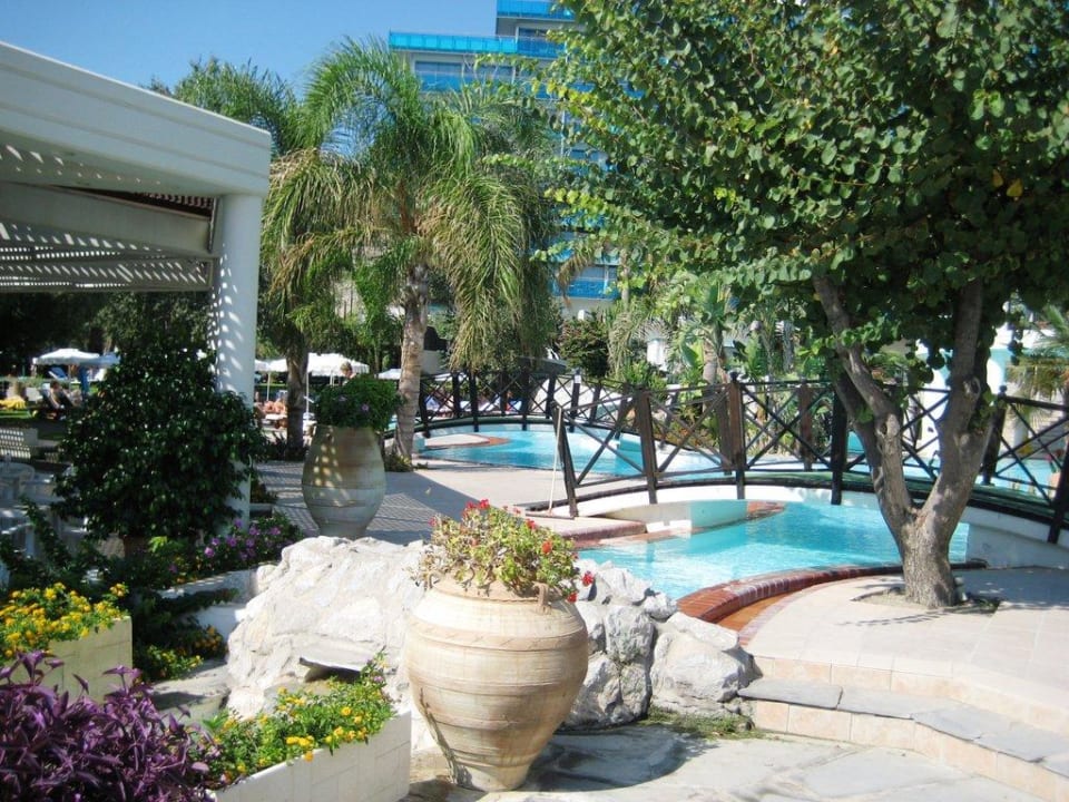 Brücke zur Poolbar Hotel Calypso Beach