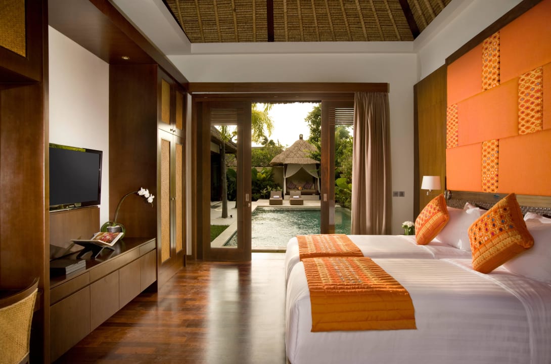 Three Bedroom Villa - Bedroom Mahagiri Villas Sanur