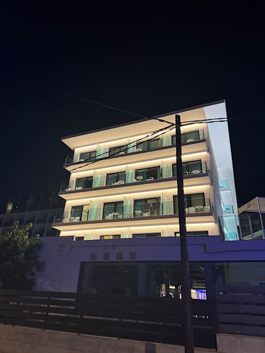 Außenansicht Hotel Luxor