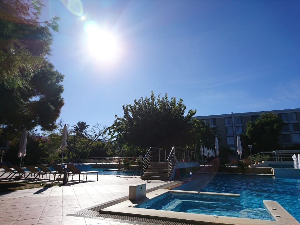 Pool Caravia Beach Hotel