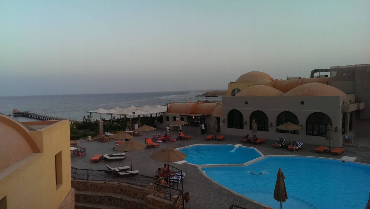 Blick vom Zimmer Richung Pool Rohanou Beach Resort