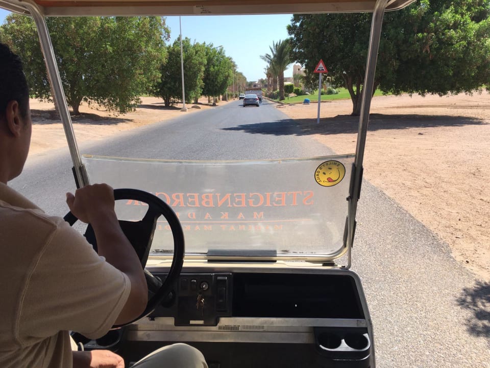 Fahrt zum Strand Steigenberger Makadi Hotel - Adults only