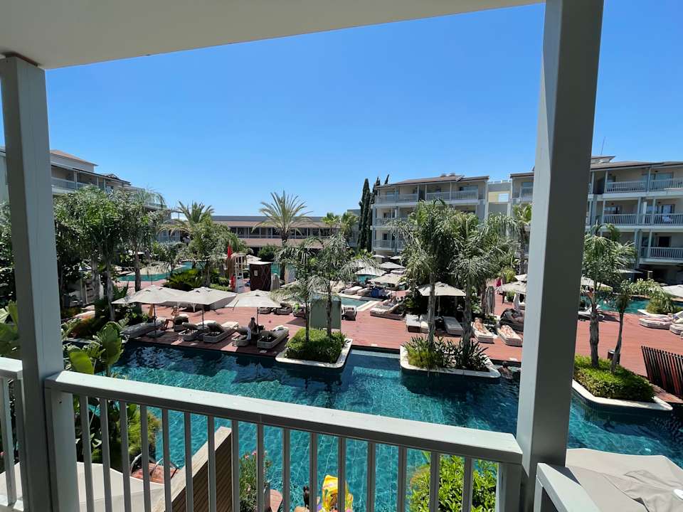 Ausblick Lara Barut Collection