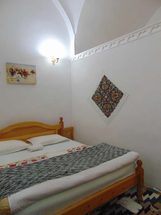 Zimmer Madrasah Polvon-Qori Boutique