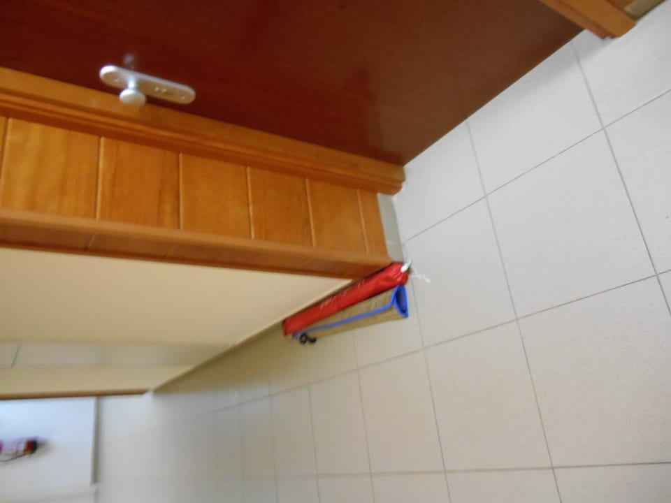 Benutzen die Fluren als Müll- und Ablagerraum AQUA Hotel Promenade & Spa