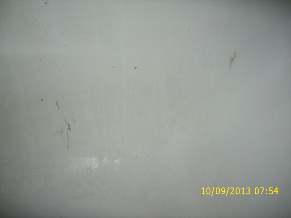 Bad ist stumpf vor kalkablagerungen und kratzer Hotel El Mouradi Djerba Menzel