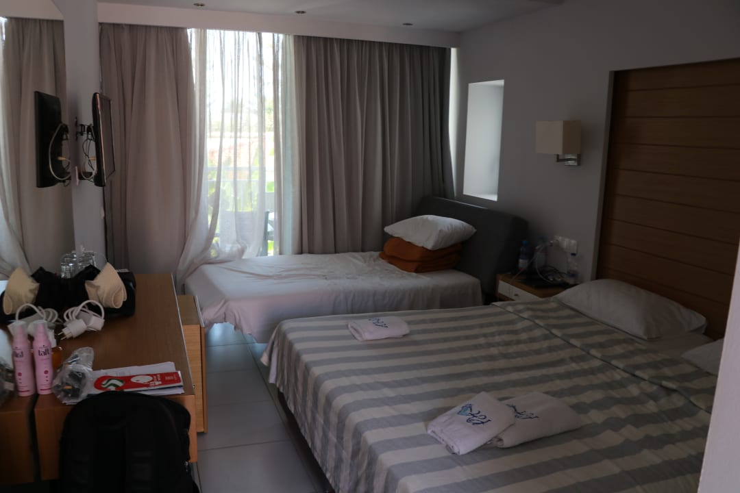 Zimmer HARPIN Happy Days Beach Hotel