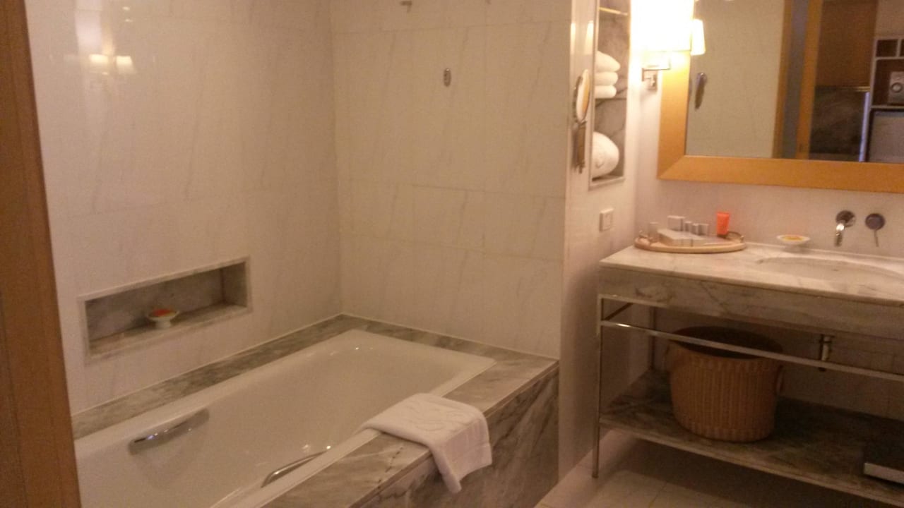 Bad Hotel Lebua At State Tower