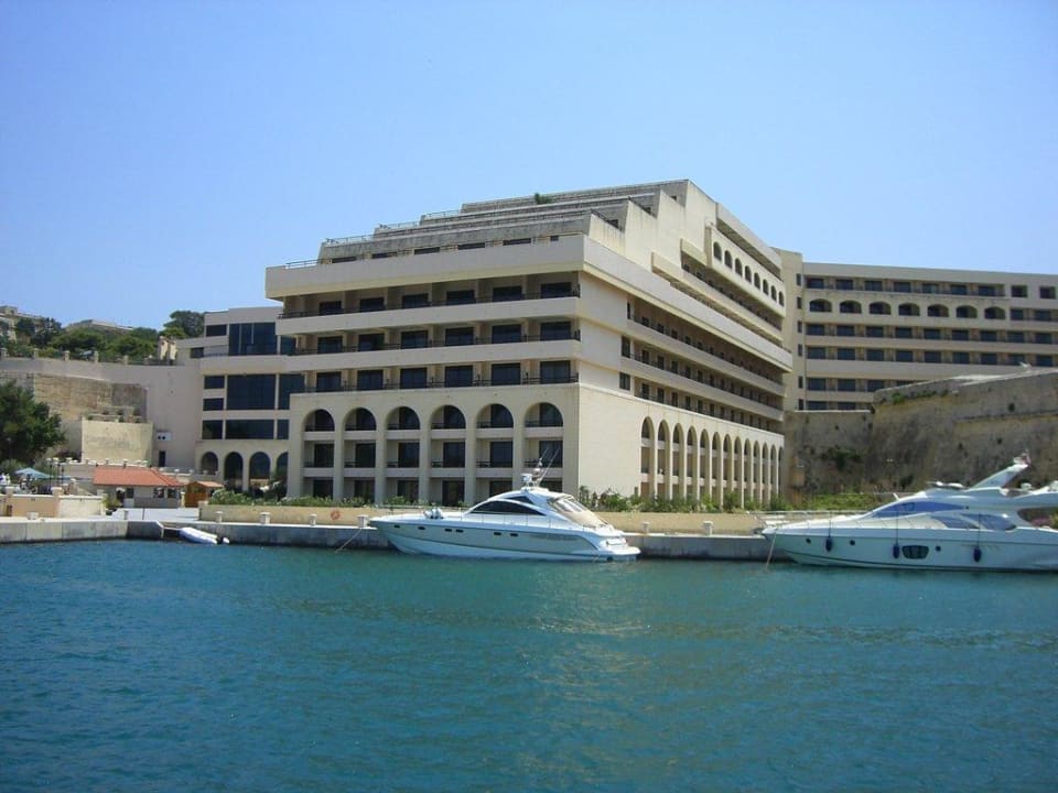 Anlegestelle für Boote vorm Hotel Grand Hotel Excelsior Malta