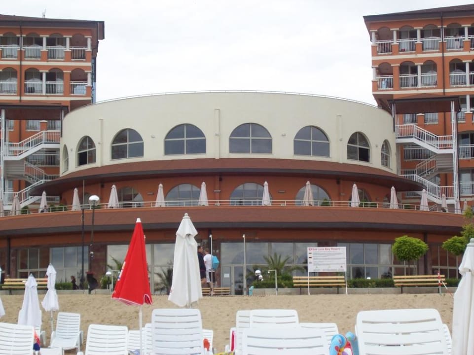 Blick vom Strand aufs Hotel Sol Luna Bay