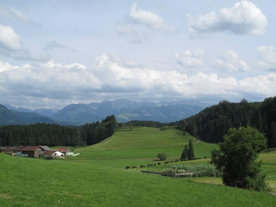 Blick Richtung Alpen Ferienhof Baldauf