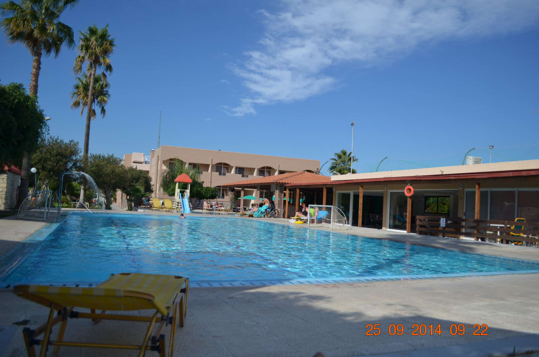 Bar przy basenie Ilios K Village Resort