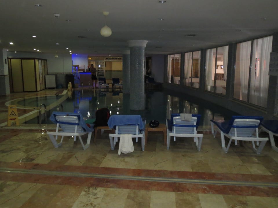 Wellnessbereich Innen Royal Atlantis Beach Hotel