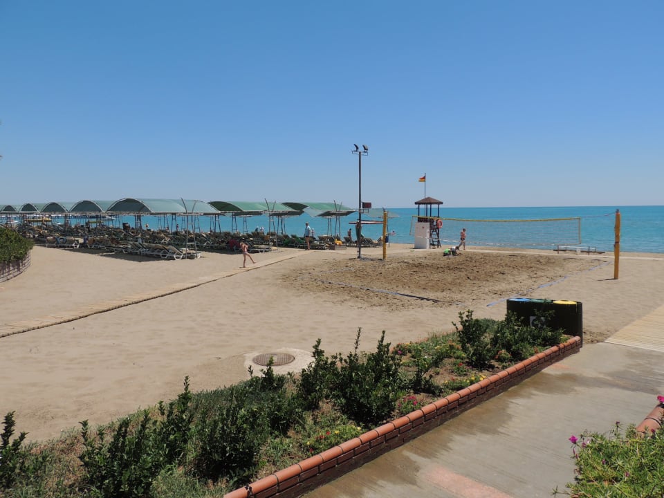 Wejście na plaże Papillon Belvil