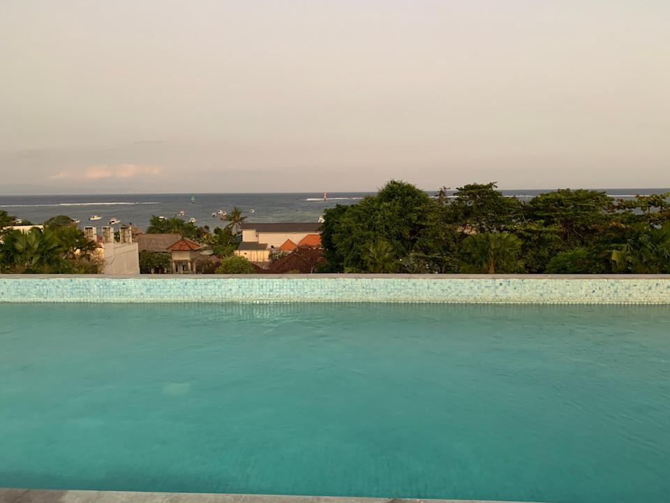 Pool Holiday Inn Bali Sanur