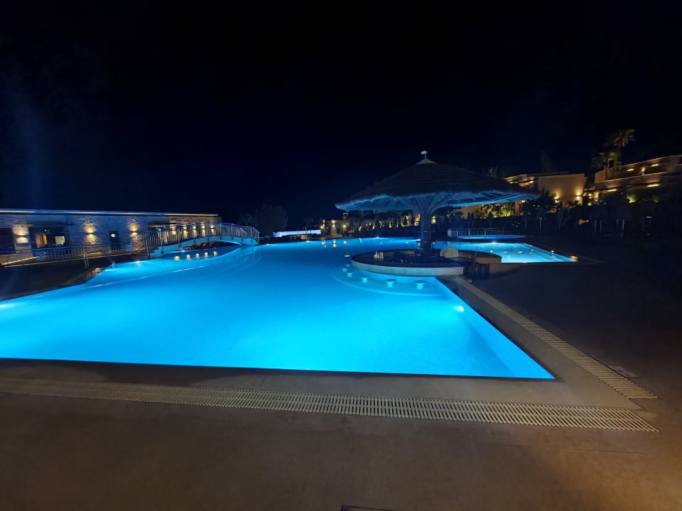 Pool Nana Golden Beach