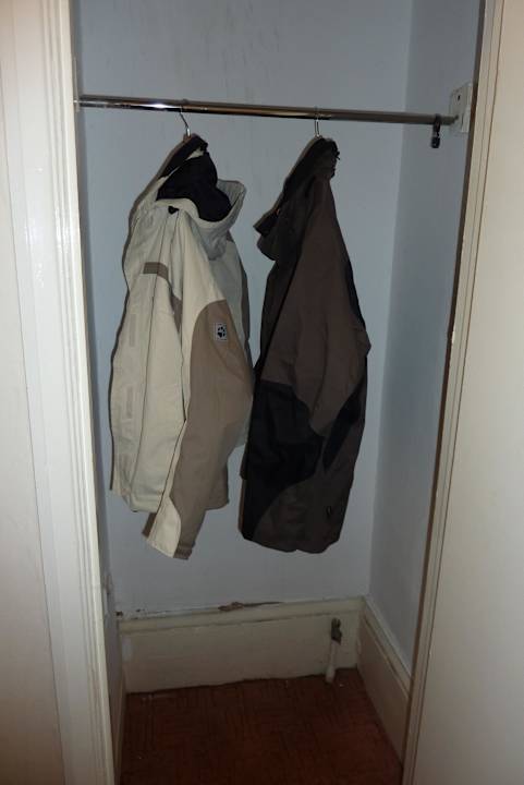 Unser begehbarer Kleiderschrank Hotel Euro Queens