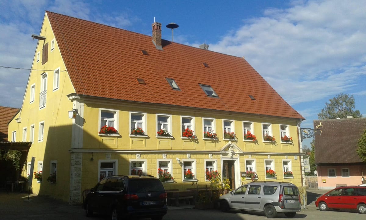 Von vorne Gasthof Goldenes Rössle