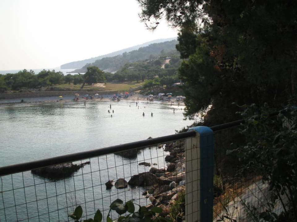 Blick von der Terrasse an der Strand Gorgona Rooms
