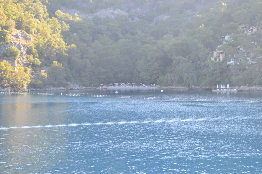 Strand Hillside Beach Club