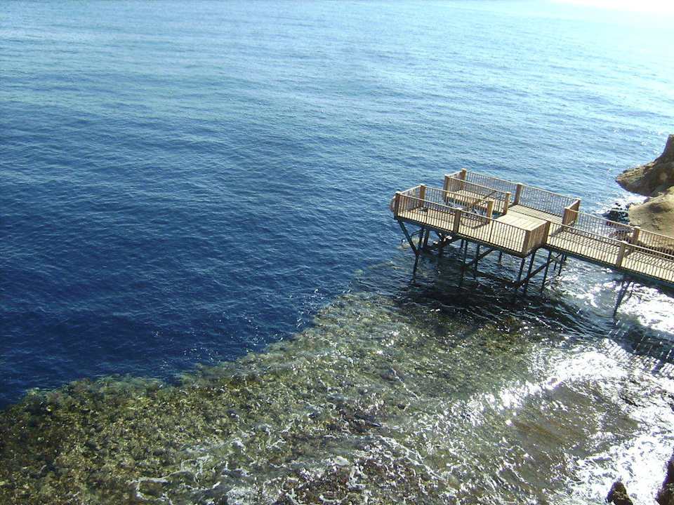 Ausblick auf den Steg und das Korallenriff The Grand Hotel Sharm El Sheikh