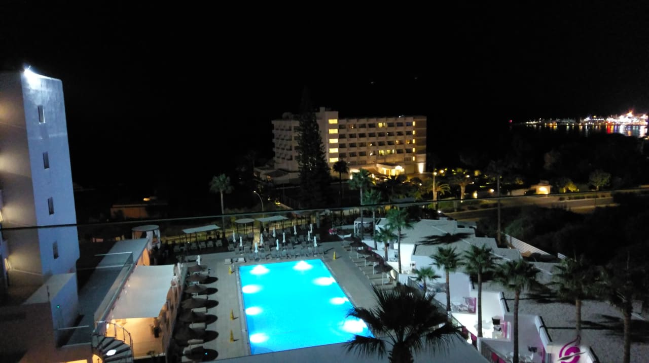 Ausblick Napa Mermaid Hotel & Suites